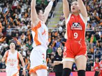 IM电竞-精彩的比赛中某队凭借出色防守赢得了胜利的简单介绍