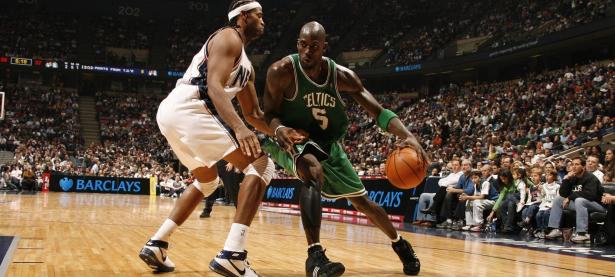 LOL-赛道上的王者，红牛车队力克阿斯顿马丁，勒克莱尔带队取胜