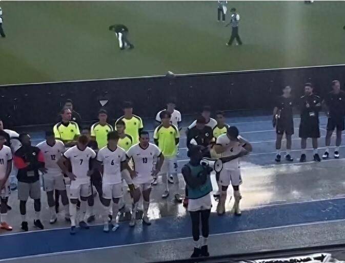 比赛现场引发热议,争议不断 比赛现场引发热议,争议不断