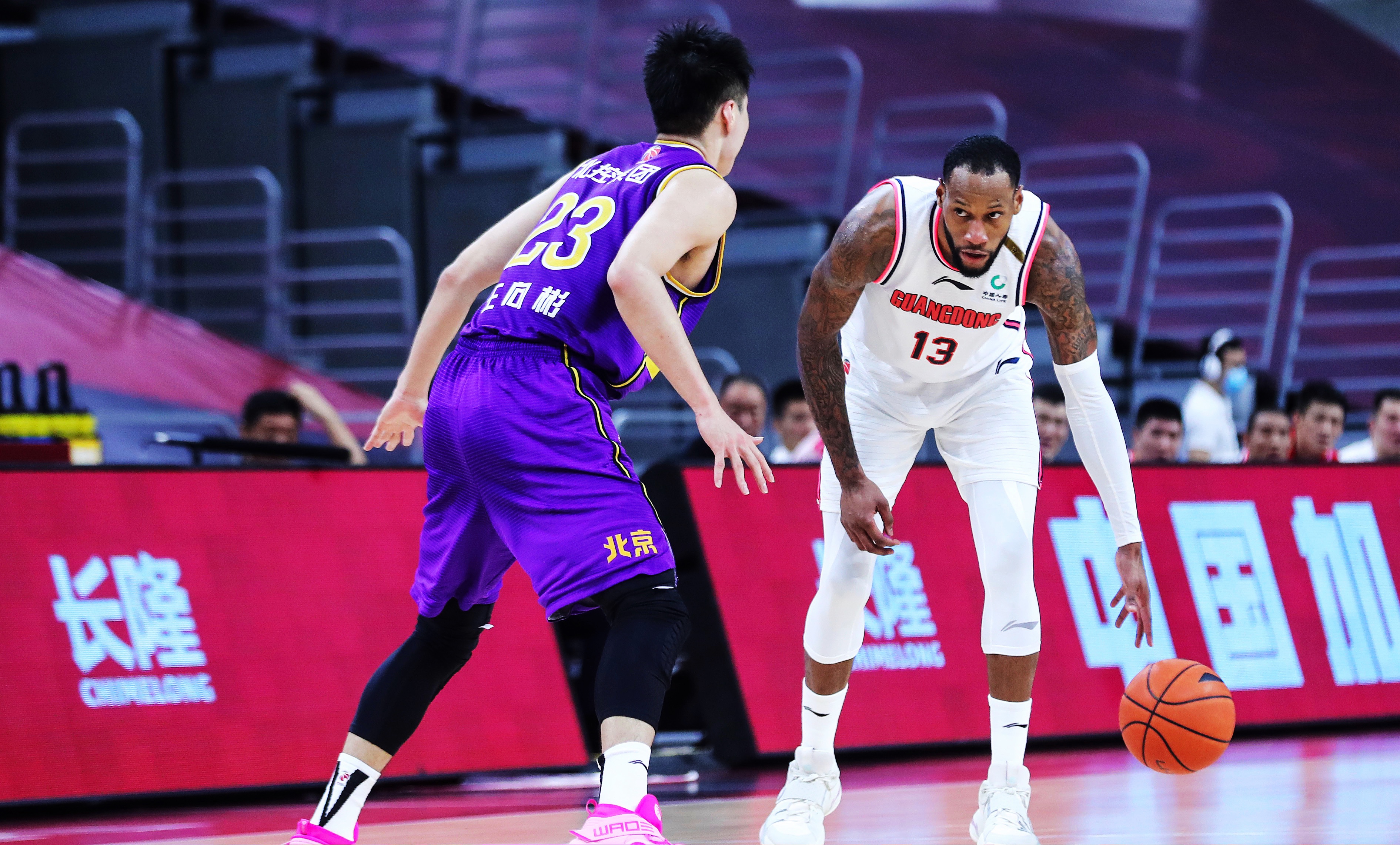 大连男篮战胜对手,取得必要胜利 大连男篮战胜对手,取得必要胜利