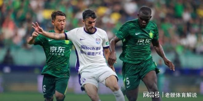 国安在客场战平上港,难分胜负 国安在客场战平上港,难分胜负