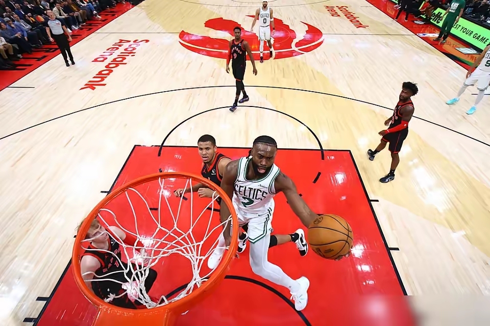 猛龙惜败凯尔特人,客场谢幕 猛龙惜败凯尔特人,客场谢幕