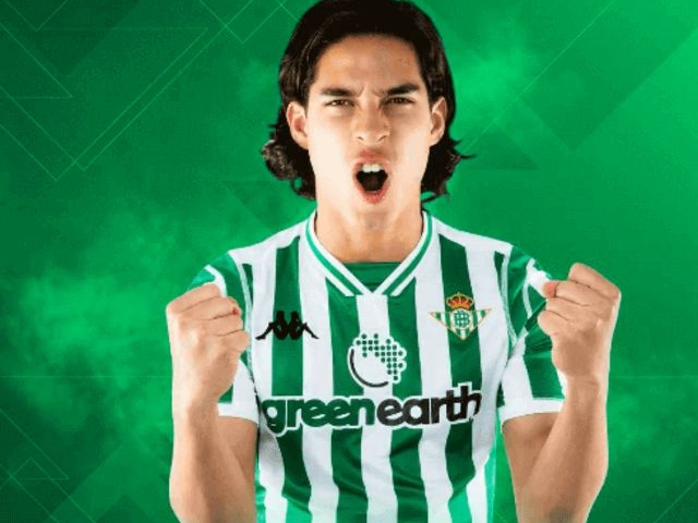 关于阿贾克斯晋级成功,展现实力不容小觑的信息 关于阿贾克斯晋级成功,展现实力不容小觑的信息