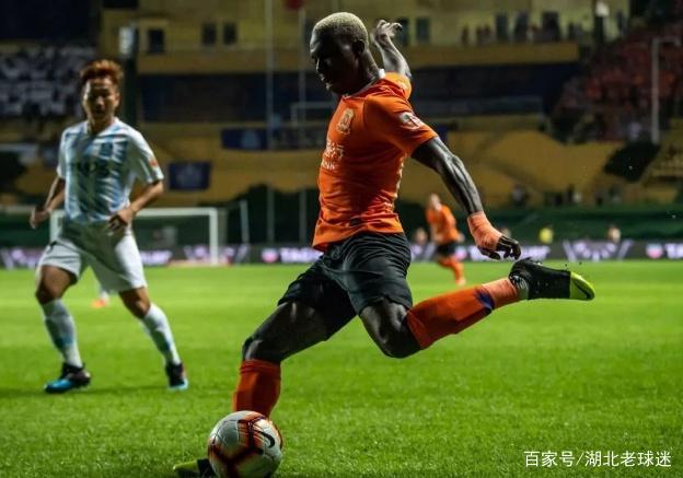 关于武汉卓尔客场战胜北京人和，扭转赛季下滑势头的信息