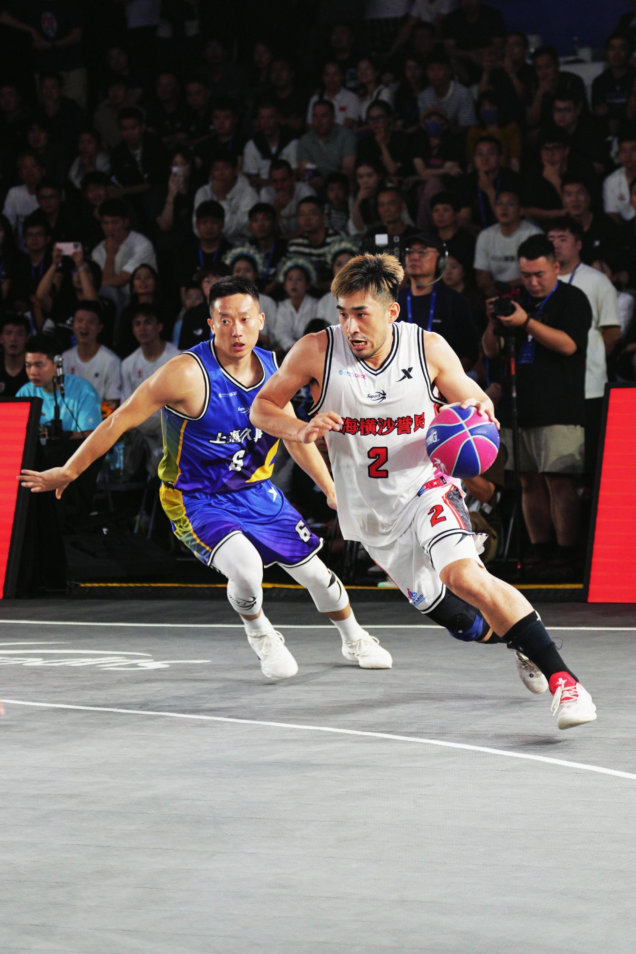 精彩的比赛中某队凭借出色防守赢得了胜利的简单介绍 精彩的比赛中某队凭借出色防守赢得了胜利的简单介绍