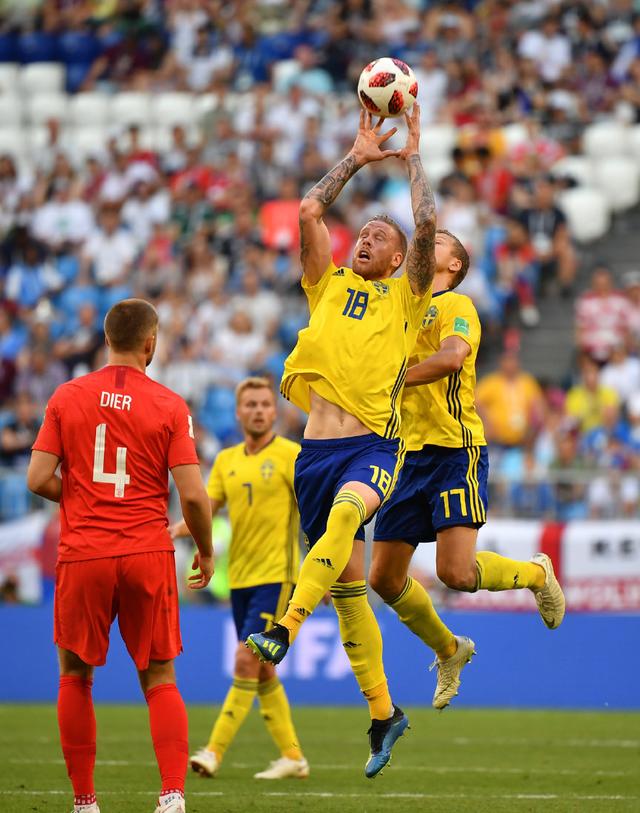 瑞典队逆转英格兰队，奥恰洛夫高光表现的简单介绍