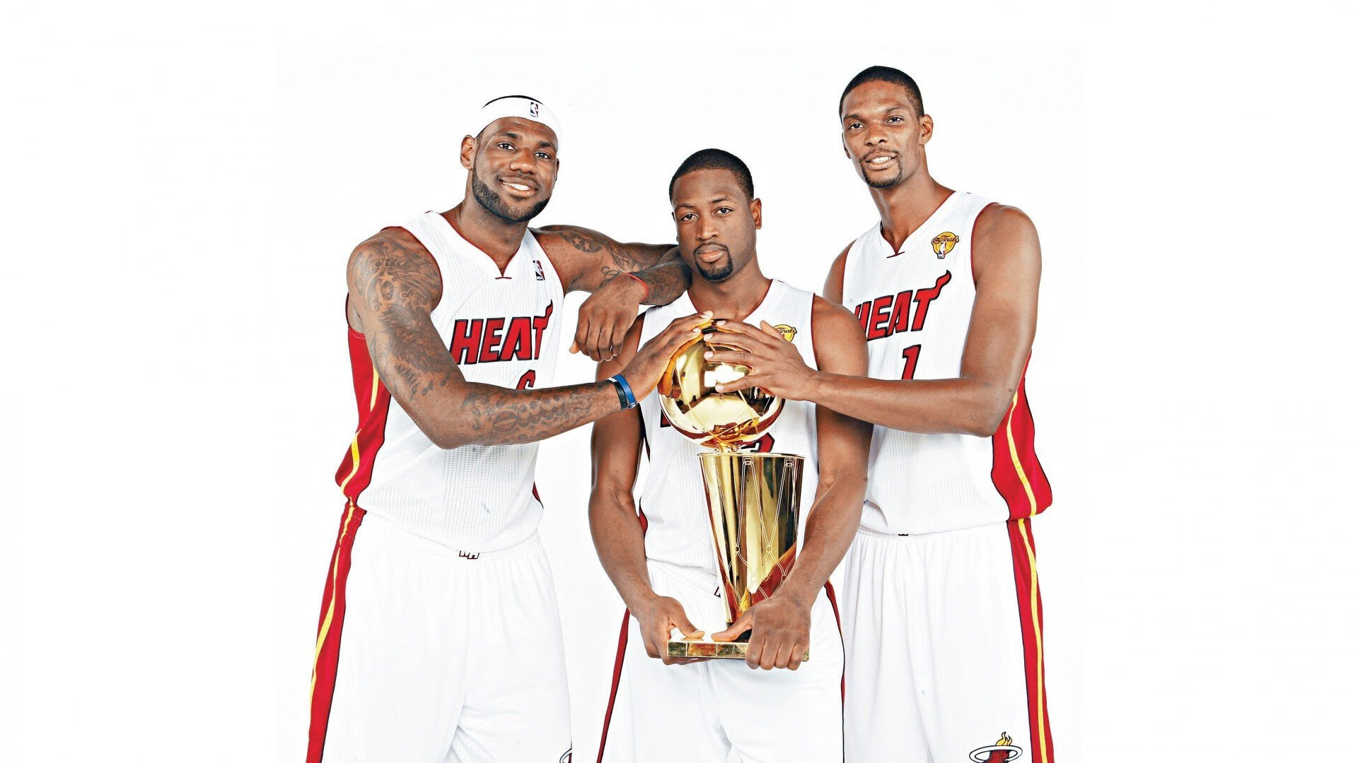 哈兰德爆发映衬非洲雄狮，喀麦隆硬仗取胜波兰的战术启示